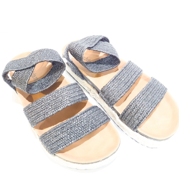 Olivia Miller Sylvina Espadrille Sandals - Picture 3 of 4